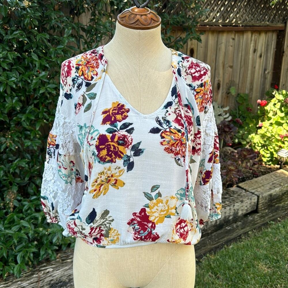 Eyeshadow Boho Peasant Flower Lace Blouse Top Size Small